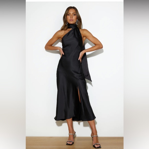 Hello Molly Scarf Dress - Picture 10 of 11